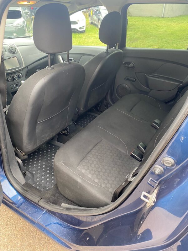 Dacia Logan 0,9 TCe 90 Laureate MCV 5d - Image 11