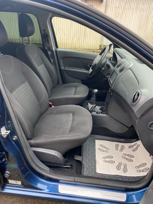 Dacia Logan 0,9 TCe 90 Laureate MCV 5d - Image 13