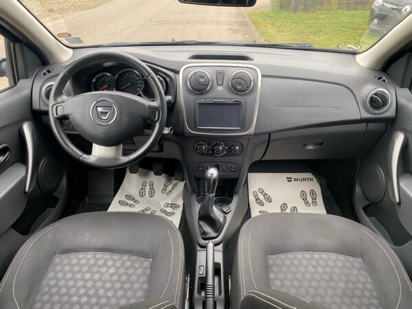 Dacia Logan 0,9 TCe 90 Laureate MCV 5d - Image 14