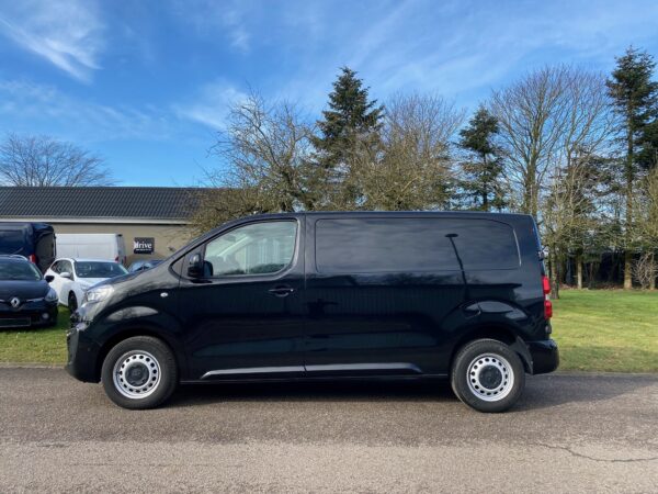 Peugeot Expert 2,0 BlueHDi 122 L2 Premium Van d - Image 2