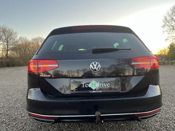 VW Passat 2,0 TDi 150 Highline Premium Variant DSG 5d - Image 6