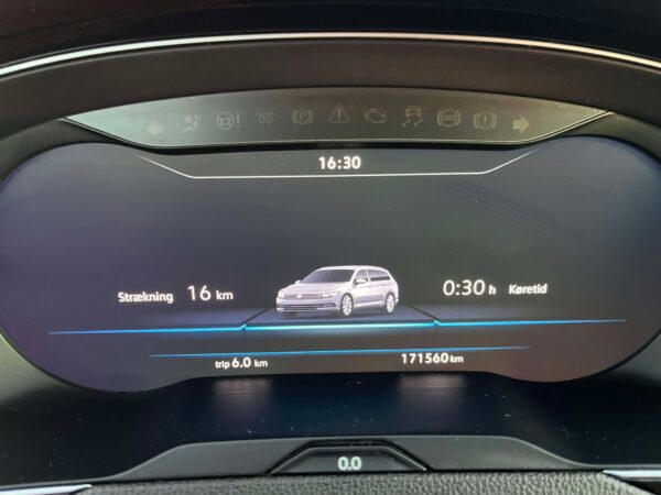 VW Passat 2,0 TDi 150 Highline Premium Variant DSG 5d - Image 11
